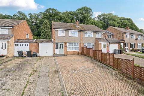 Woodlands Road, Ditton, Aylesford 3 bed semi