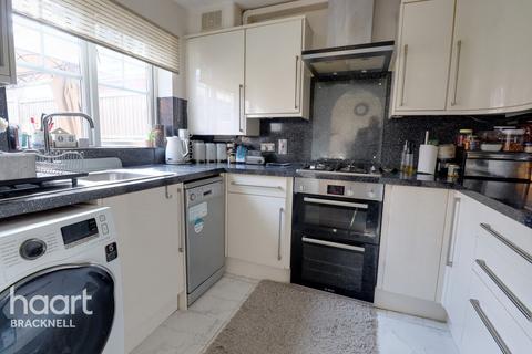 Pakenham Road, Bracknell 3 bed end of terrace house for sale