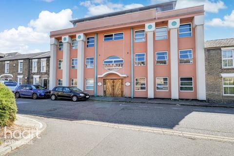 Guthrie Court, Paradise Street... 2 bed flat for sale
