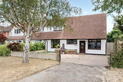 Canada Road, Cobham, Surrey, KT11 3 bed semi