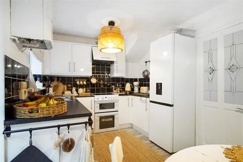 Kingsbury Mews, Darlington 3 bed semi
