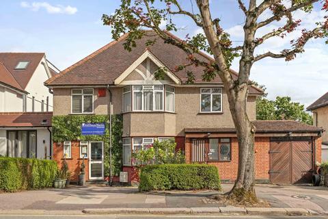 The Vale, London, NW11 6 bed detached house for sale