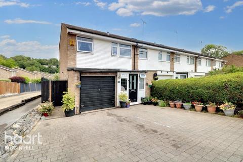 Challock Close, Biggin Hill 3 bed end of terrace house for sale