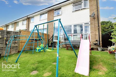 Challock Close, Biggin Hill 3 bed end of terrace house for sale