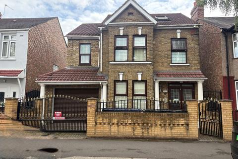 Woodlands Road, Southall 8 bed detached house for sale