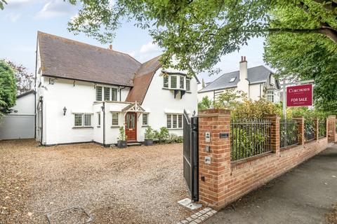 Broadlands Avenue, Shepperton, TW17 4 bed detached house for sale