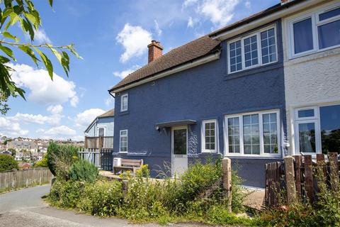 Barley Avenue, Hastings 3 bed semi
