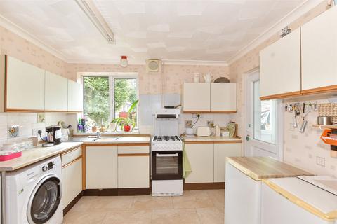 Sussex Avenue, Canterbury CT1 4 bed semi