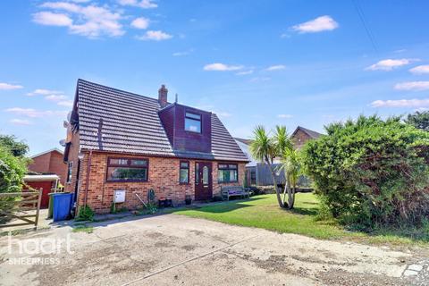 Sea Approach, Warden 4 bed chalet for sale