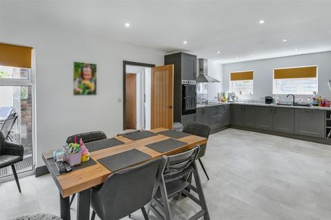 Caemorgan Road, Cardigan 5 bed bungalow for sale