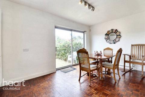 Stuart Avenue, NW9 3 bed semi