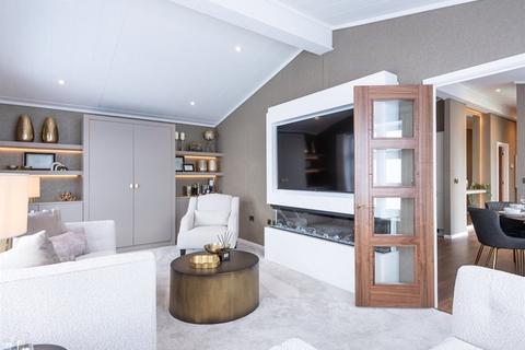 Burnt House Lane, Royal Wight Estate... 2 bed park home for sale