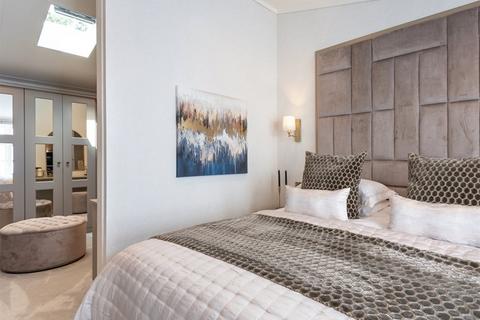 Burnt House Lane, Royal Wight Estate... 2 bed park home for sale