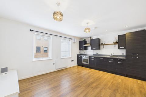 Central Court, North Street... 2 bed flat for sale
