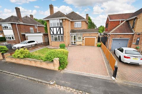 Coniston Road, Wolverhampton WV6 3 bed detached house for sale