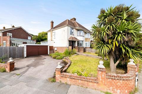 Dolphins Road, Folkestone, CT19 3 bed semi