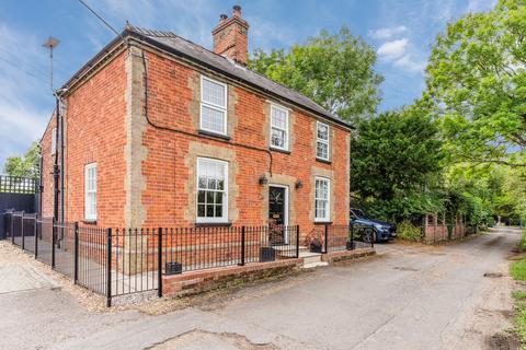 Church Walk, Sandy SG19 3 bed detached house for sale