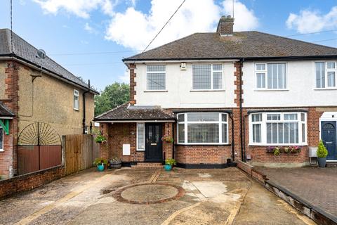 Chaul End Road, Caddington, LU1 3 bed semi