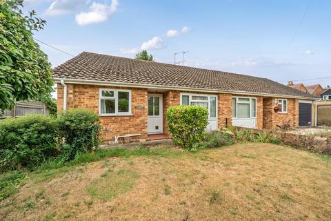 Burns Close, Long Crendon 2 bed bungalow for sale
