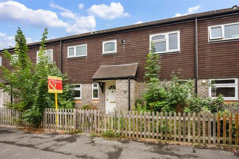Pilgrims Way, Andover 3 bed house for sale