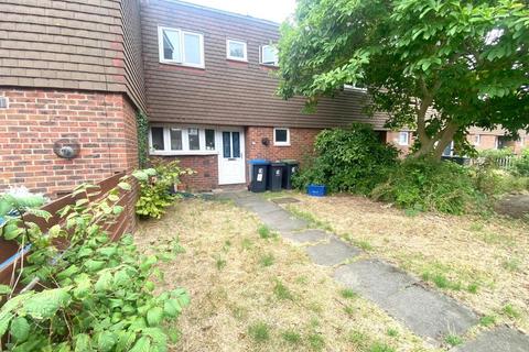 Morris Court, Waltham Abbey 3 bed house for sale
