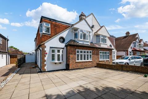 Tudor Avenue, Worcester Park 4 bed semi