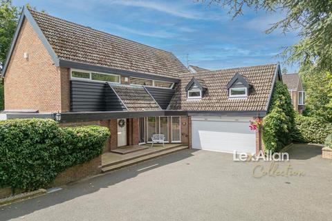 Redlake Road, Stourbridge 3 bed detached house for sale