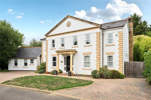 Heatherset Close, Esher, KT10 7 bed detached house for sale