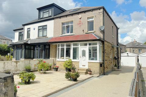 Lindley Drive, Off Poplar Grove... 4 bed semi