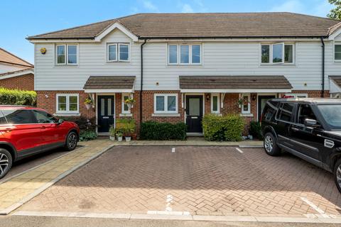 Longhurst Drive, Billingshurst, RH14 2 bed terraced house for sale