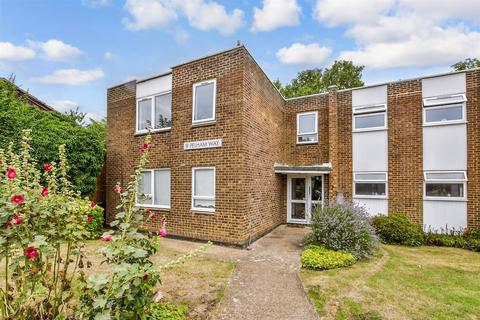 Pelham Way, Leatherhead, Surrey 1 bed apartment for sale