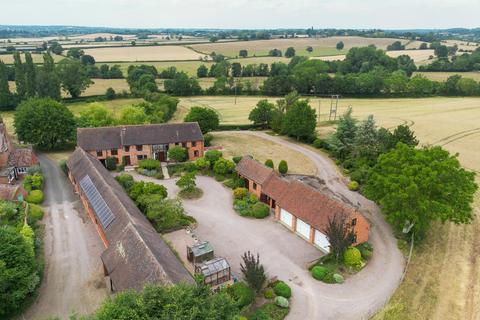 Pettiford Lane, Wootton Wawen... 4 bed barn conversion for sale