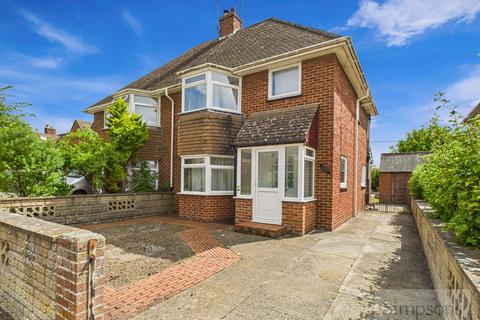 Hamfield, Wantage OX12 3 bed semi