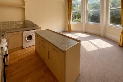 West Hill Road, Ryde, Isle of Wight 2 bed apartment for sale