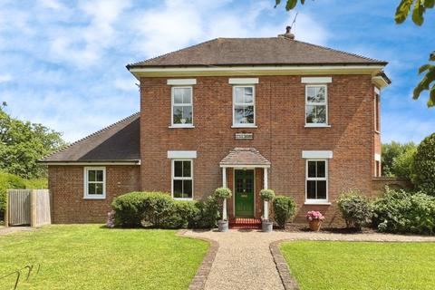 ST. MICHAELS, TENTERDEN 4 bed detached house for sale
