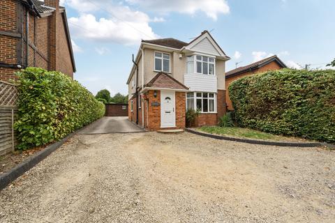 Basingstoke Road, Reading RG7 4 bed detached house for sale