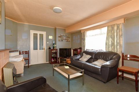 Springhead Road, Faversham, Kent 3 bed terraced house for sale