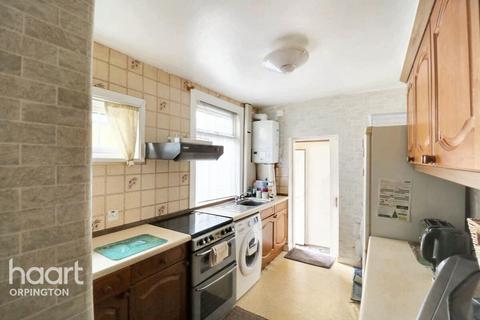 Newbury Road, BROMLEY 3 bed terraced house for sale