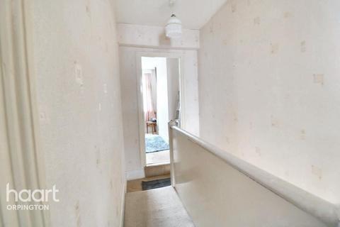 Newbury Road, BROMLEY 3 bed terraced house for sale