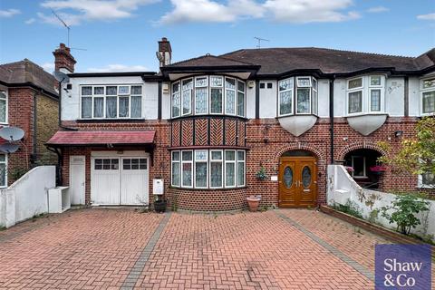 Bath Road, Hounslow TW3 5 bed semi