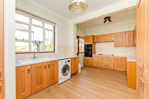 Blackfen Road, Sidcup, Kent 3 bed semi