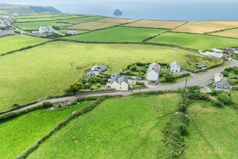 Tregatta, Cornwall PL34 5 bed detached house for sale