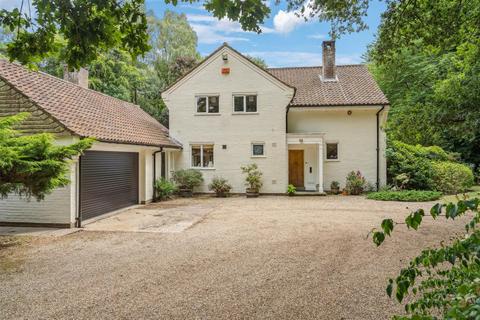 Alderton Drive, Little Gaddesden... 3 bed detached house for sale