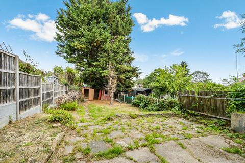 High Grove, London 3 bed semi