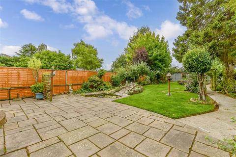 Maidstone Road, Headcorn, Ashford, Kent 2 bed detached bungalow for sale