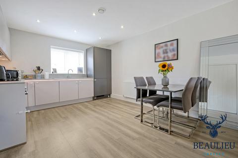 Beaulieu Chelmsford CM1 2 bed apartment for sale