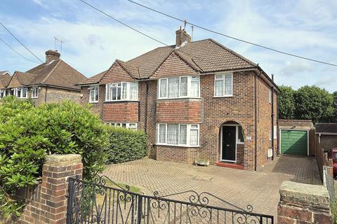 Backwoods Lane, Lindfield, RH16 4 bed semi