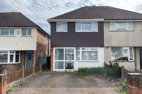 Dunedin Road, Great Barr, Birmingham... 3 bed semi