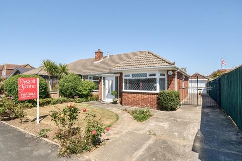 Ashwood Drive, Humberston, Grimsby... 3 bed semi