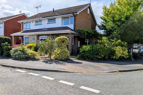 Beaufort Avenue, Kidderminster... 3 bed semi